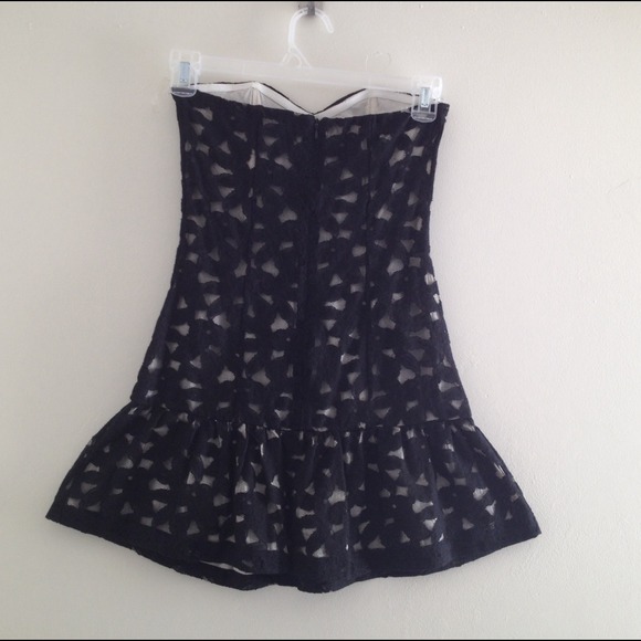 Overall laced dress - Picture 2 of 4