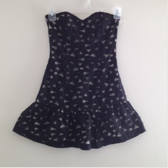 Overall laced dress - Picture 3 of 4