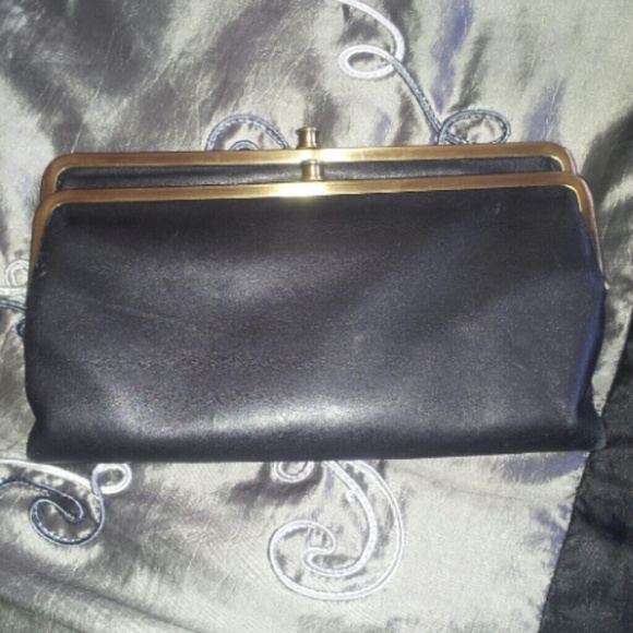 HOBO INTERNATIONAL Handbags - HOBO INTERNATIONAL PURSE BLACK LEATHER AND BRASS