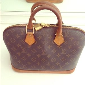 Authentic Louis Vuitton bag. No trades