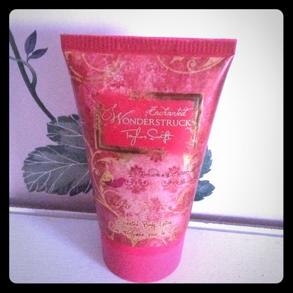💙TRADED💙Wonderstruck Scented Lotion