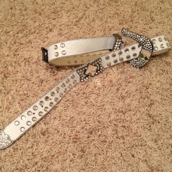 Buckle women's belt