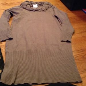 2 skirt, 1 dress, 2 tops trade bundle