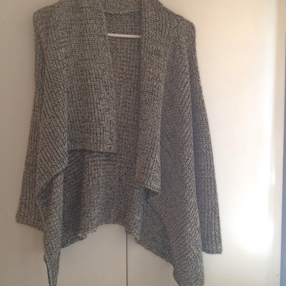 Brandy Melville Laura Cardigan