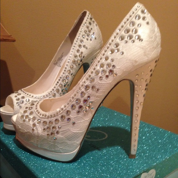 betsey johnson wedding shoes