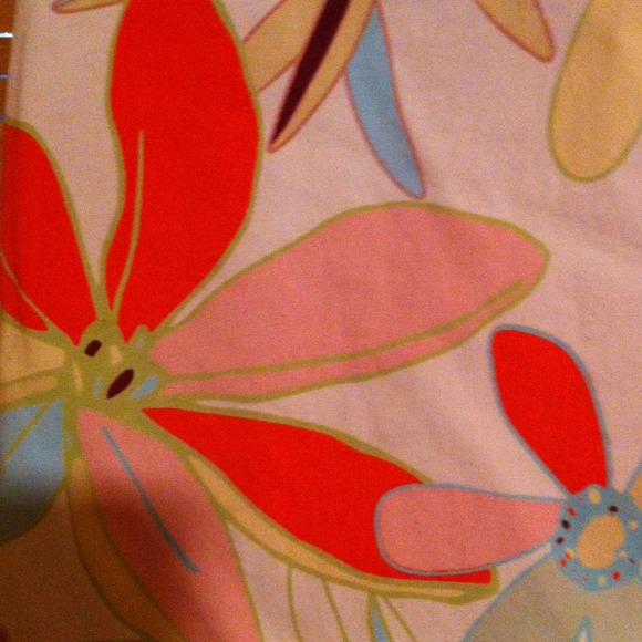 🌺️️HOST PICK🌺 LOVELY FLORAL SKIRT🌺 - Picture 2 of 4