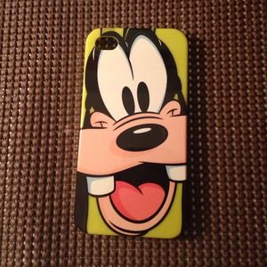 I phone 4/4s Disney case!