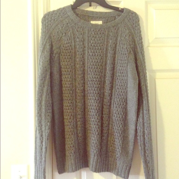 Grey knit sweater top