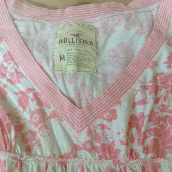 Hollister top - Picture 2 of 2