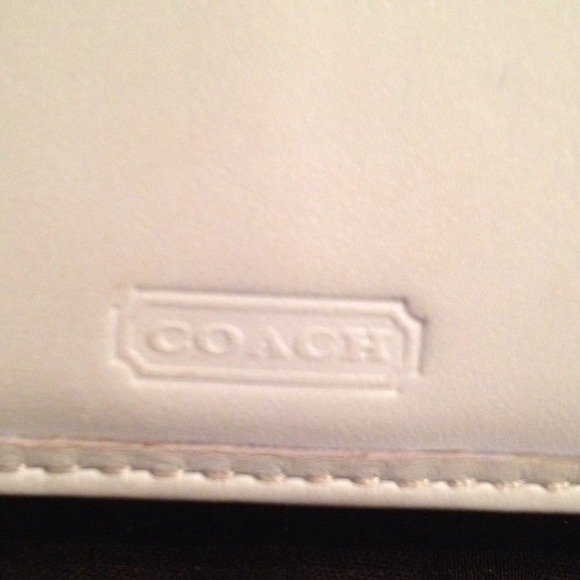 100% authentic Coach genuine leather wallet - Picture 3 of 4