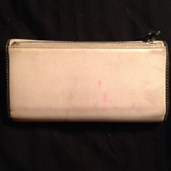 100% authentic Coach genuine leather wallet - Picture 4 of 4