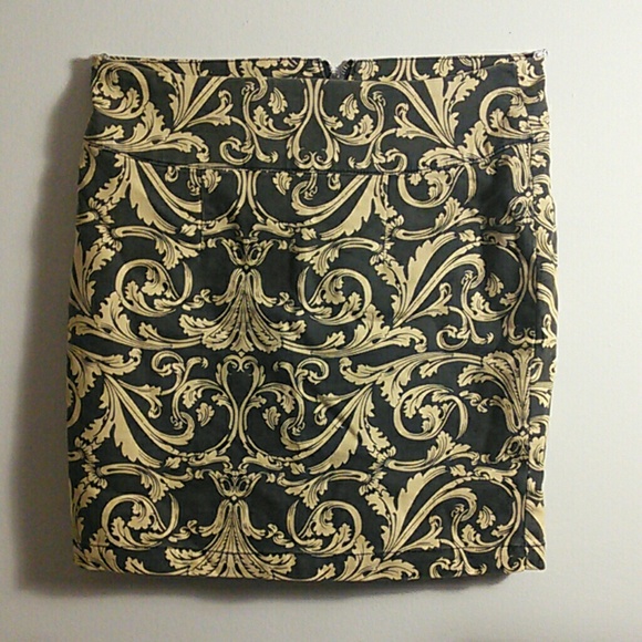 Grey and yellow floral patterned skirt worn twice