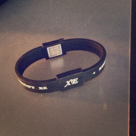 performance-improvement bracelet