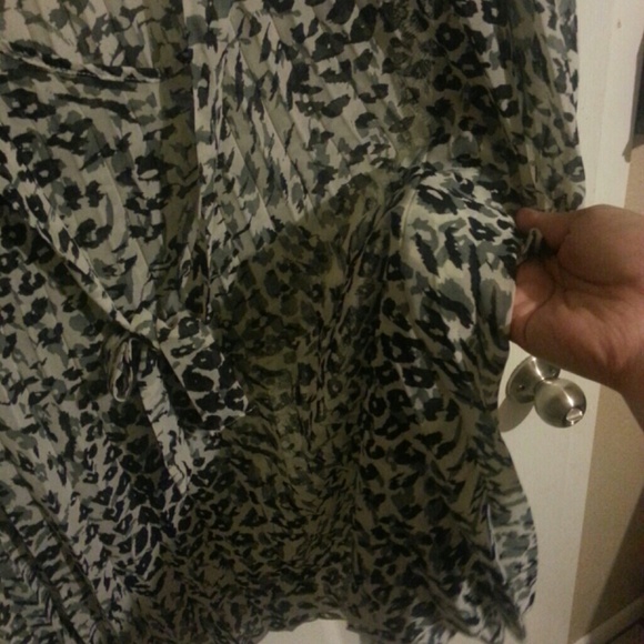 Top - Picture 2 of 3