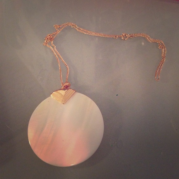 Faux Mother of Pearl and gold pendant necklace