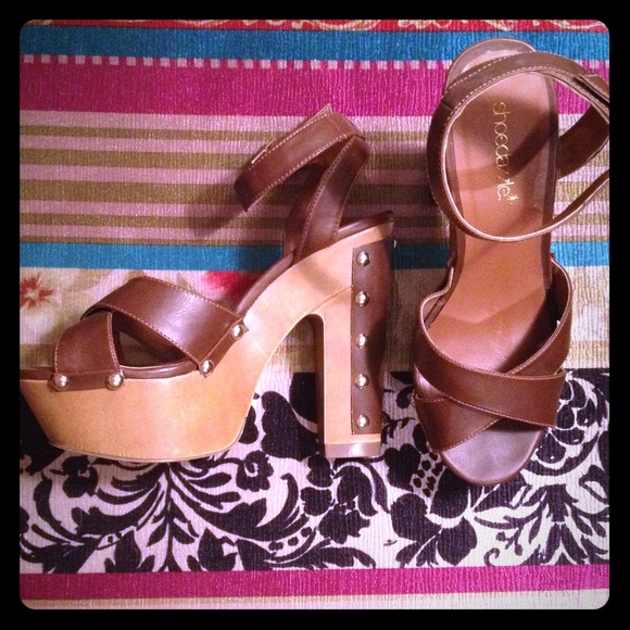 shoedazzle Shoes - NWOT Kick a$$ platform heels