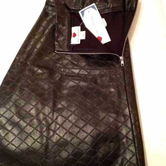 Mini Circle Skirt - Picture 2 of 3