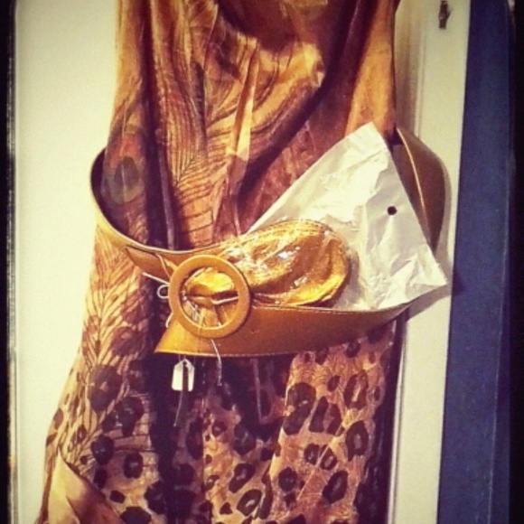 Strapless dress with belt