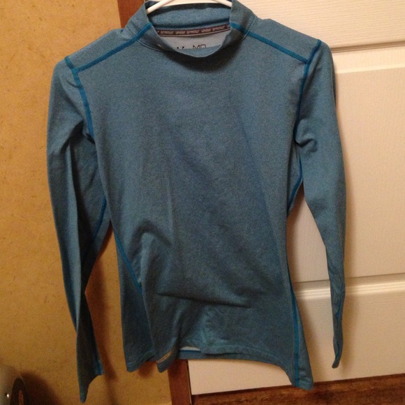 Bundle: 2 Under Armour cold gear mock turtleneck