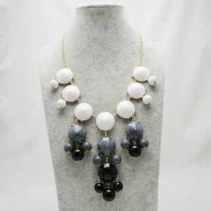 Ombré Bubble Bib Statement Necklace - black/white