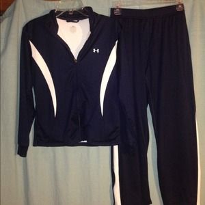 Moving sale!! 🎉🎉 Under Armour track/wind suit