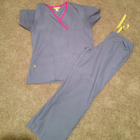 Wonder wink scrubs grey with pink trim and yellow
