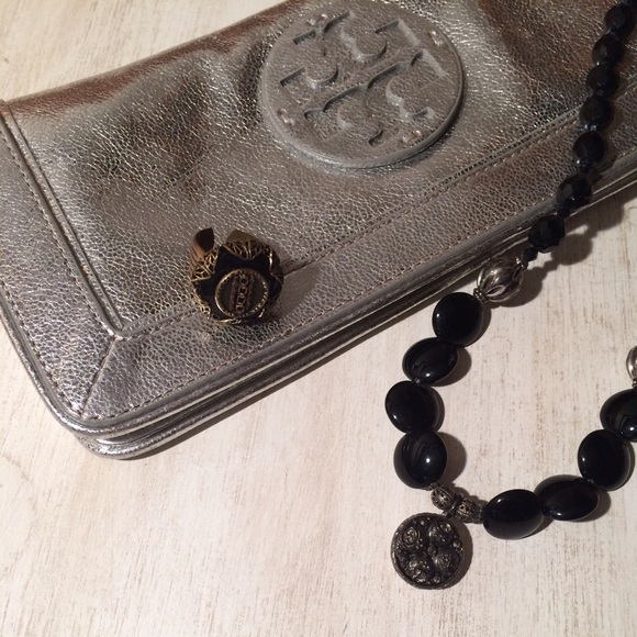 💕💕One of A Kind💕💕Button Necklace