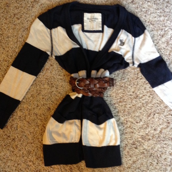 🎉HP 2x🎉Abercrombie nautical striped cardigan
