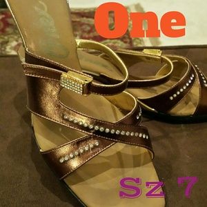 Reduced 2x**"One" bronze slipper like shoe Sz 7