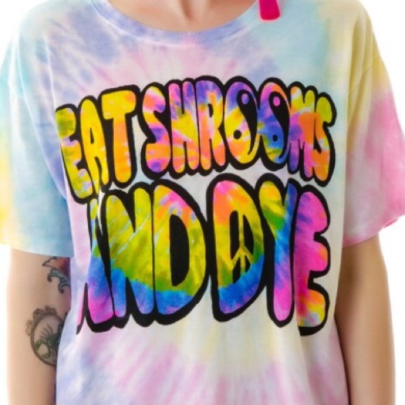 UNIF Eat Shrooms and Dye Tie Dye TShirt 🍄🌈