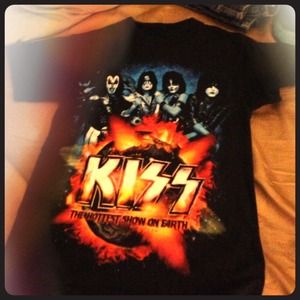 Kiss "the hottest show on earth" t-shirt