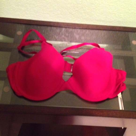 Red bra - Picture 1 of 1