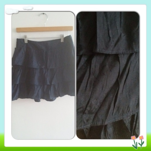 Ruffle skirt