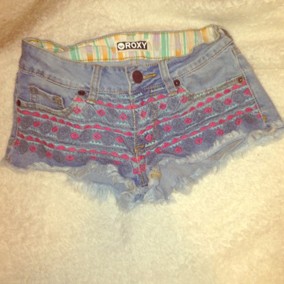 Adorable Roxy shorts!