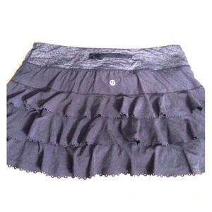 Lululemon Run Pacesetter gray skirt