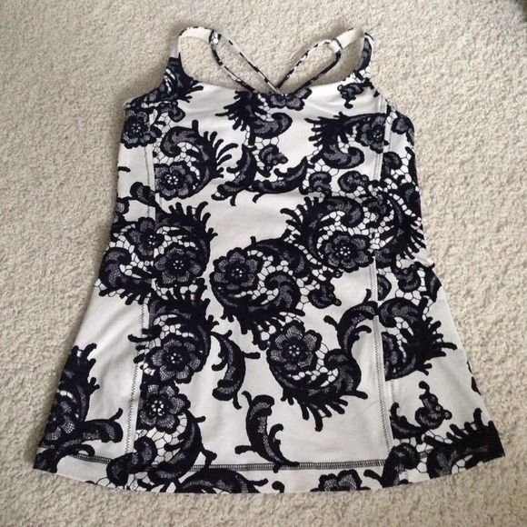 Lululemon free to be floral tank top