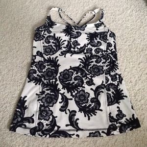 Lululemon free to be floral tank top