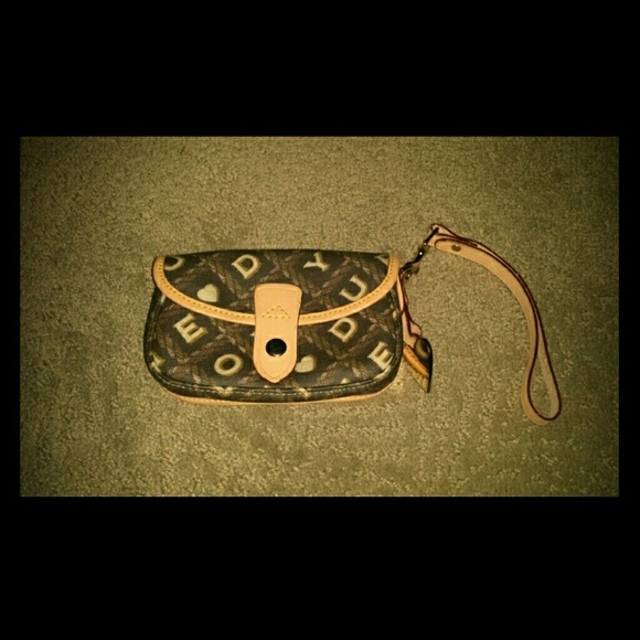 Dooney wristlet