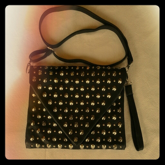 Sale!  Cool black shouler/clutch