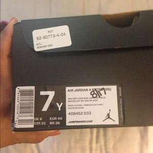 Jordan retro 4 (green glows)