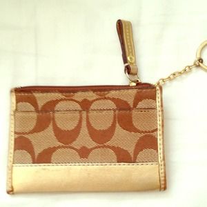 ❌Sold❌ Small coach keychain change purse