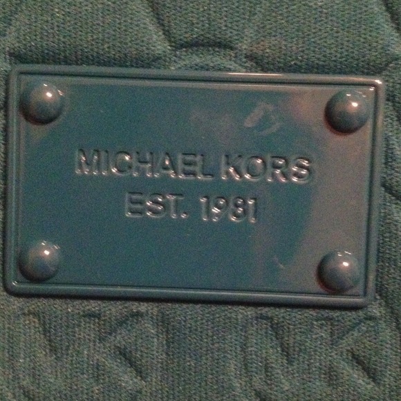 💯 authentic Michael Kors IPad sleeve! - Picture 2 of 4