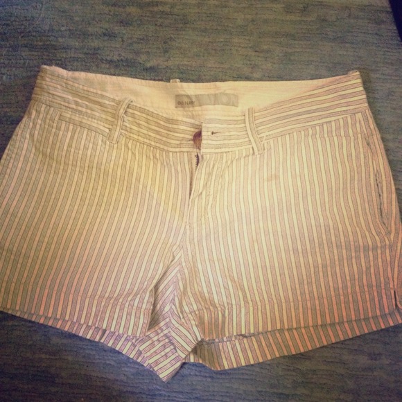 Old navy stripes shorts