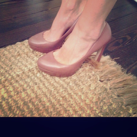 Rose miu miu platform pumps