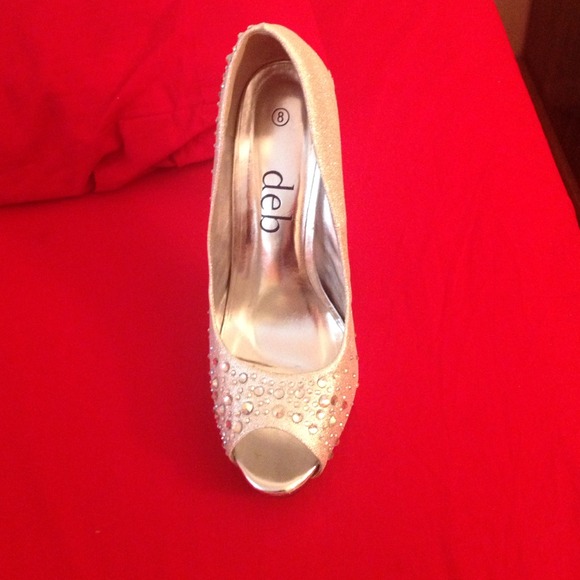 Shoes - Picture 2 of 3