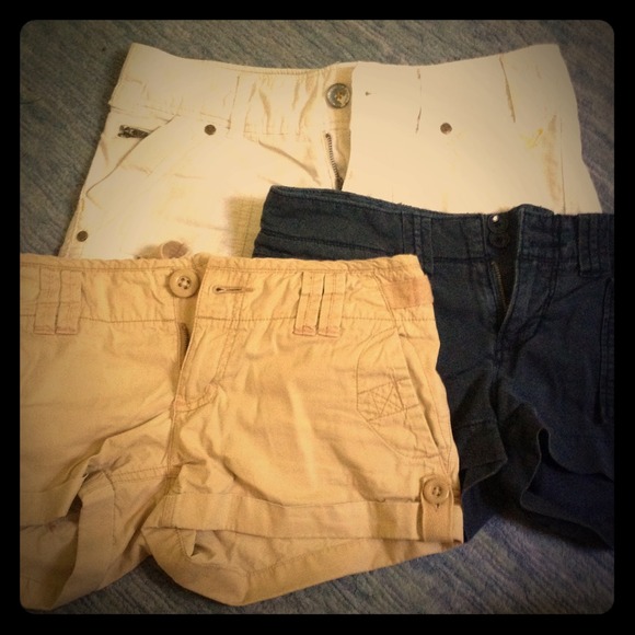 Lot of AE Shorts.