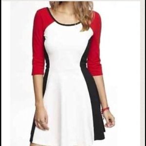 Express block skater dress😘❤️