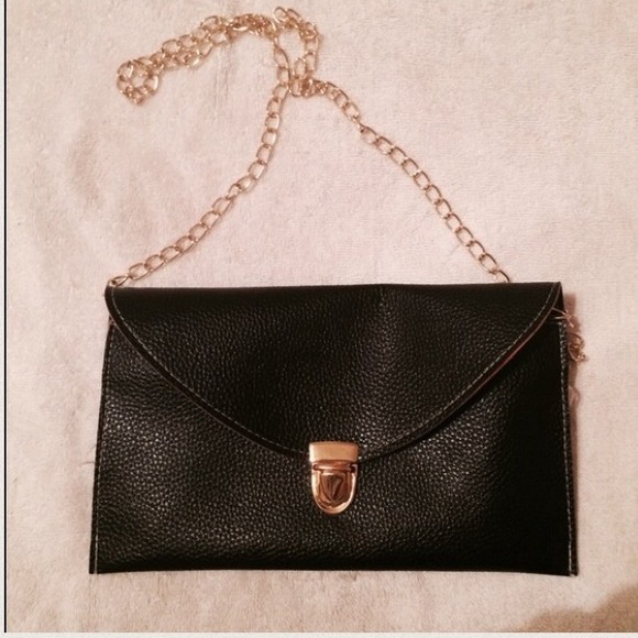 Black envelope chain purse