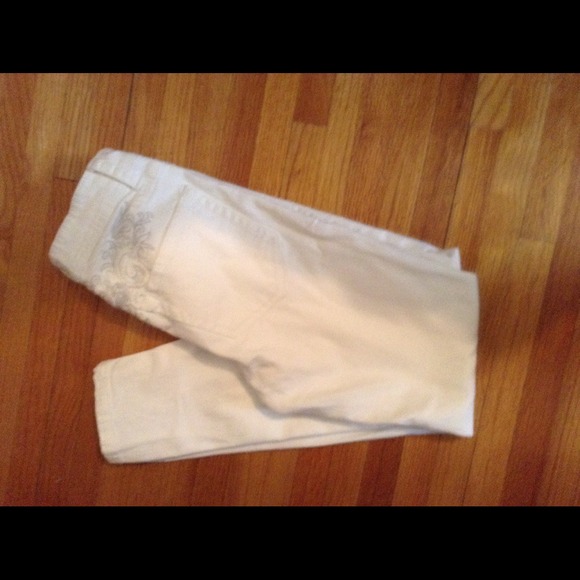 Cache Jeans! - Picture 2 of 4