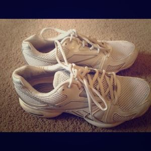 Reebok Easy Tone sneakers